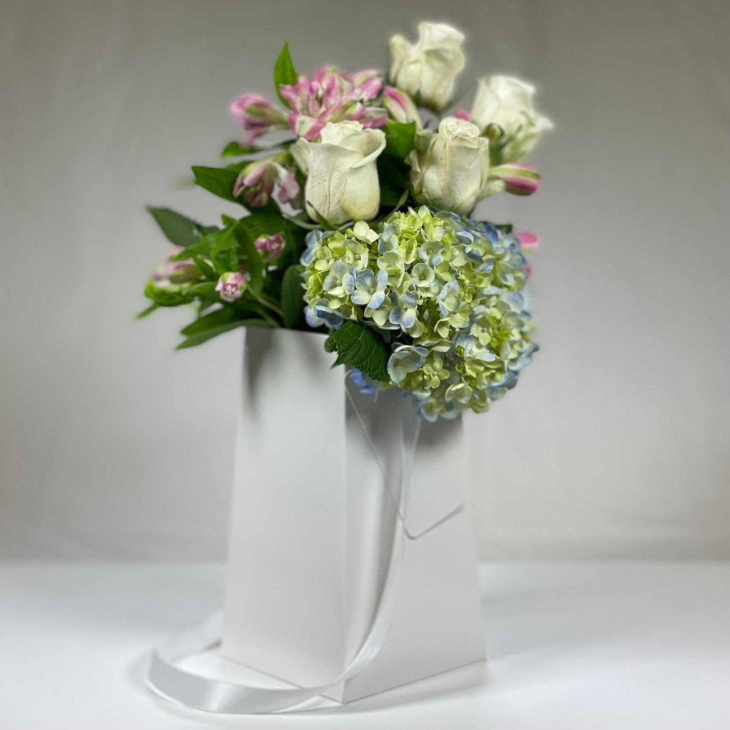 Arctic White FlowerBox Recyclable, Waterproof. Paper Vase