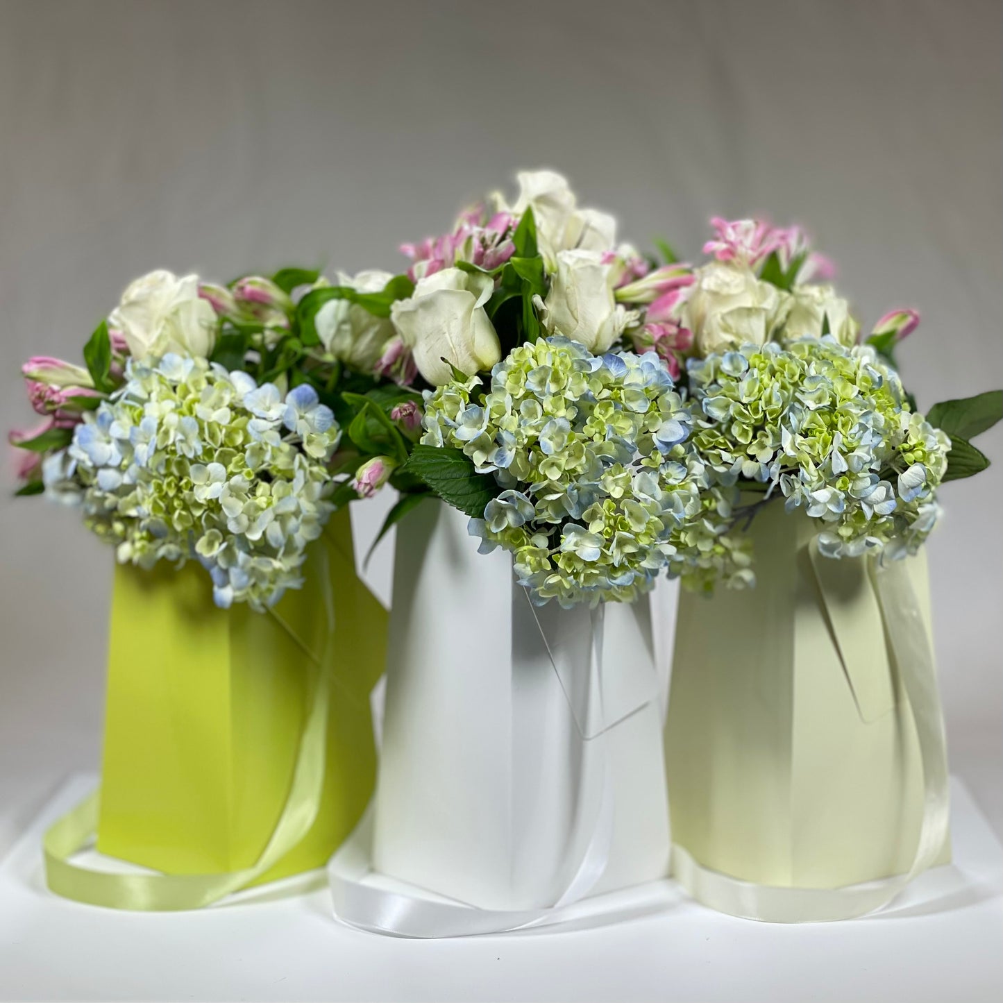 Arctic White FlowerBox Recyclable, Waterproof. Paper Vase